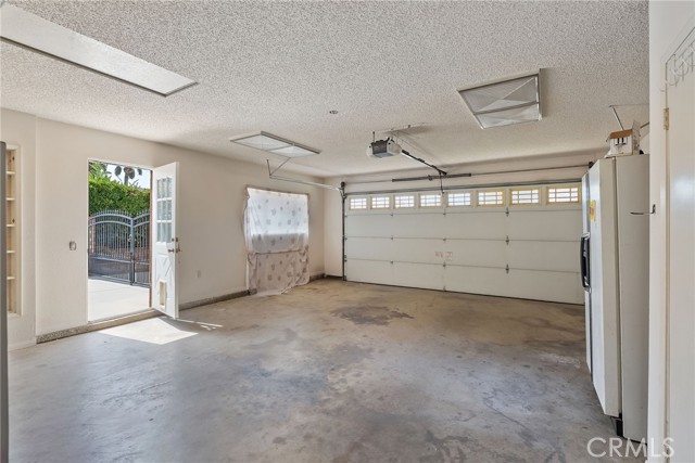 4740 Brookhill Ter, Jurupa Valley CA: https://media.crmls.org/medias/7be1a343-7f13-46de-9a69-90d55a76506e.jpg