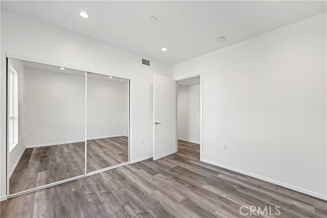 7064 Greeley St, Tujunga CA: https://media.crmls.org/medias/7be233cf-3306-4709-ba09-b9d4f3e12e02.jpg