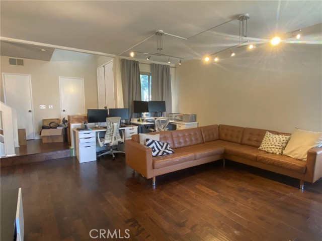 2408 N North Creek Lane, Fullerton CA: https://media.crmls.org/medias/7be2b206-b374-446a-b1e3-e79d56fa1fb5.jpg