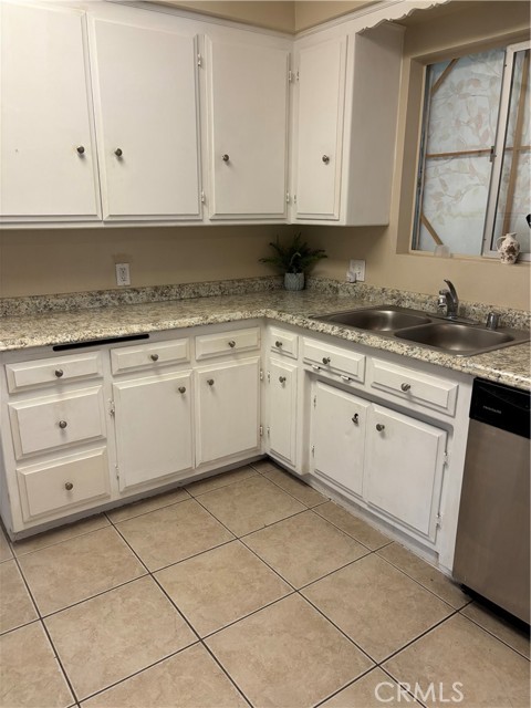 Detail Gallery Image 8 of 21 For 40603 Poppy Dr, Hemet,  CA 92544 - 3 Beds | 2 Baths
