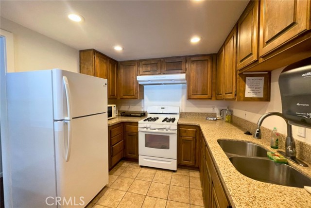 Detail Gallery Image 25 of 38 For 1704 Garnette Dr, San Luis Obispo,  CA 93405 - 3 Beds | 2 Baths