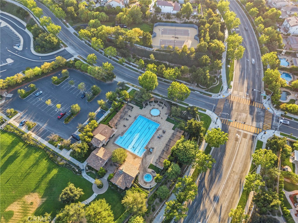 https://media.crmls.org/medias/7be35793-d984-44f1-a201-244df1c08a72.jpg?preset=X-Large