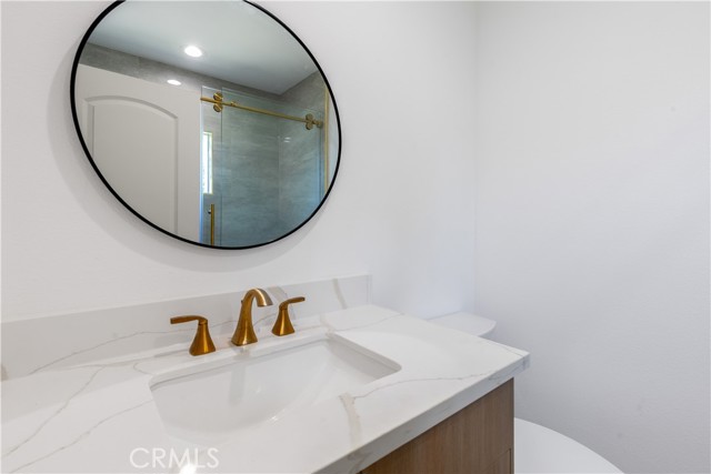 8021 West Boulevard, Inglewood CA: https://media.crmls.org/medias/7be35dd7-10d7-42bc-8a44-dc010e323acb.jpg