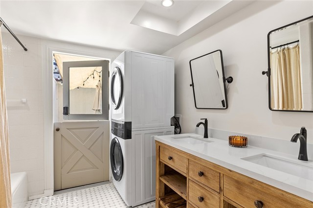128 Esplanade, San Clemente CA: https://media.crmls.org/medias/7be36e76-b27c-4980-8a88-158cc82fc2bd.jpg