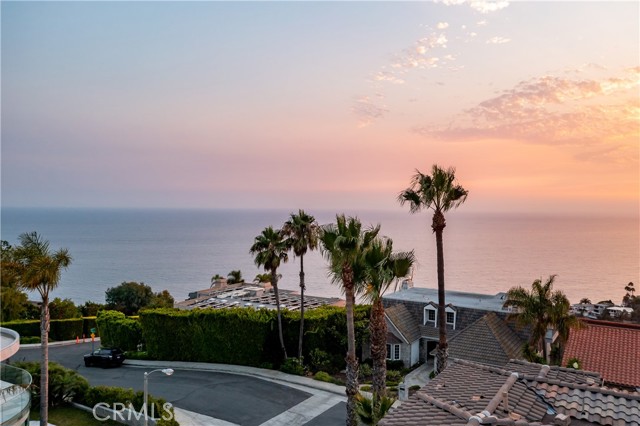 Detail Gallery Image 5 of 59 For 733 Pelican Dr, Laguna Beach,  CA 92651 - 3 Beds | 2/1 Baths