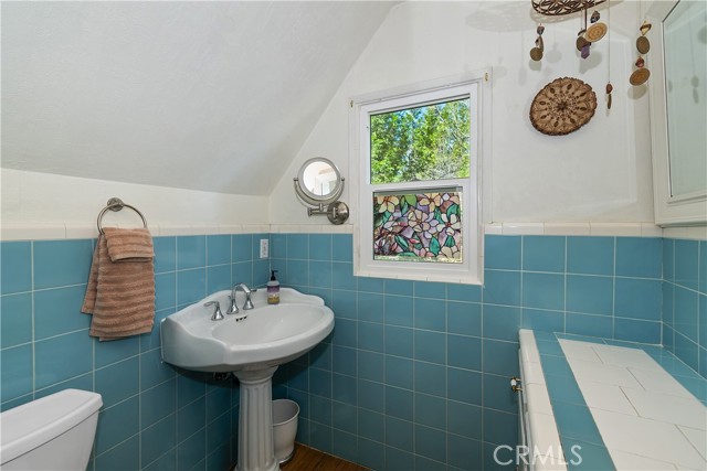 Detail Gallery Image 26 of 42 For 238 Bluebell, Lake Arrowhead,  CA 92352 - 5 Beds | 2 Baths