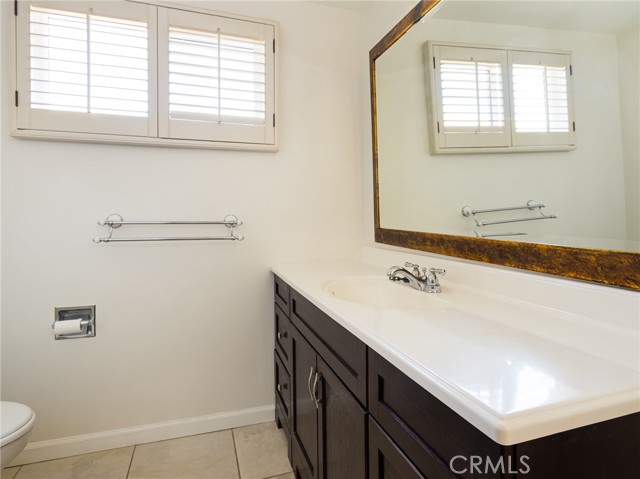 Detail Gallery Image 23 of 37 For 7024 Alverstone, Los Angeles,  CA 90045 - 3 Beds | 2 Baths