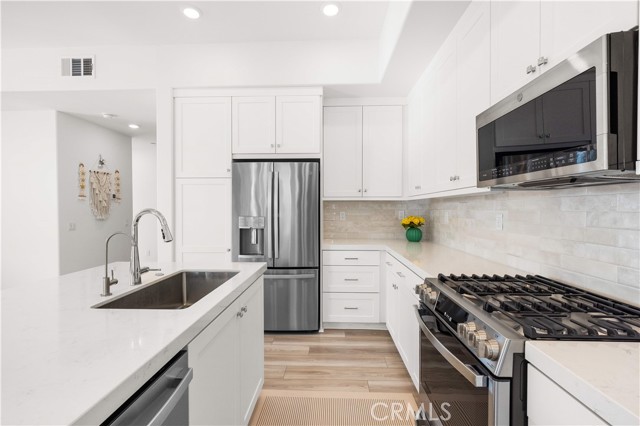 Detail Gallery Image 10 of 69 For 1698 Hollyleaf Ter, Montebello,  CA 90640 - 3 Beds | 2/1 Baths