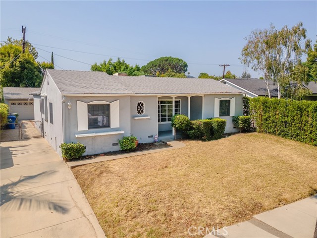 10348 Woodbridge Street, Toluca Lake CA: https://media.crmls.org/medias/7be612ab-add2-4a16-a86f-1c3e0614c5d2.jpg