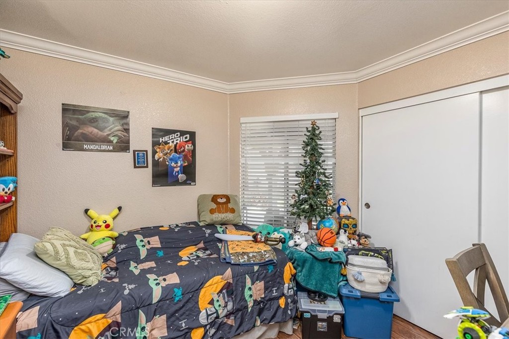 https://media.crmls.org/medias/7be65422-9a9e-4d6e-8d41-fb01847c49ff.jpg?preset=X-Large
