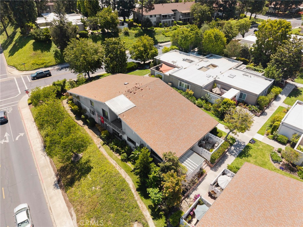 https://media.crmls.org/medias/7be65781-9b21-4170-b31d-db86d0a2231f.jpg?preset=X-Large