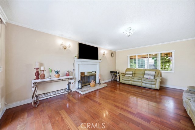 Detail Gallery Image 4 of 21 For 14548 Hawes St, Whittier,  CA 90604 - 3 Beds | 2 Baths