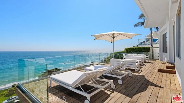 Detail Gallery Image 14 of 69 For 31654 Broad Beach Rd, Malibu,  CA 90265 - 4 Beds | 3/1 Baths