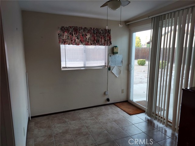 Detail Gallery Image 17 of 20 For 110 W Mayberry Ave, Hemet,  CA 92543 - 3 Beds | 2 Baths