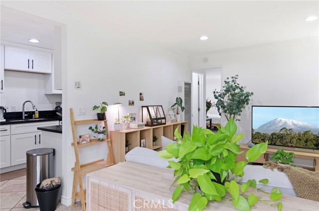 Detail Gallery Image 4 of 23 For 1001 W Stevens #328,  Santa Ana,  CA 92707 - 1 Beds | 1 Baths