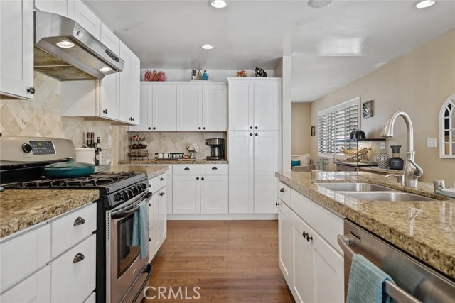 Detail Gallery Image 13 of 33 For 14022 Arlee, Sylmar,  CA 91342 - 3 Beds | 2 Baths