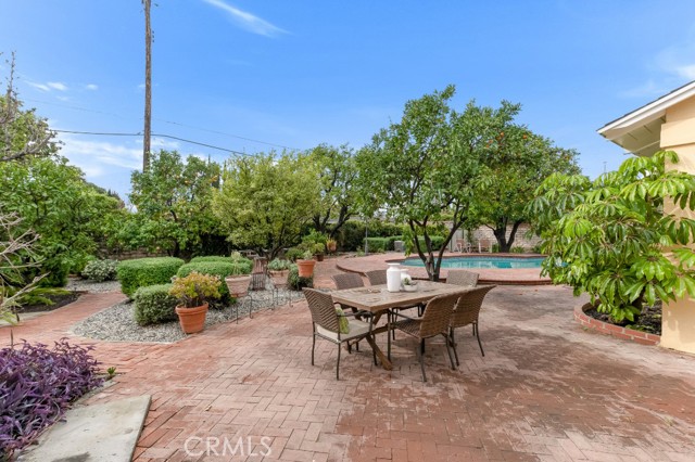 Detail Gallery Image 33 of 42 For 17716 Nordhoff St, Northridge,  CA 91325 - 4 Beds | 2 Baths