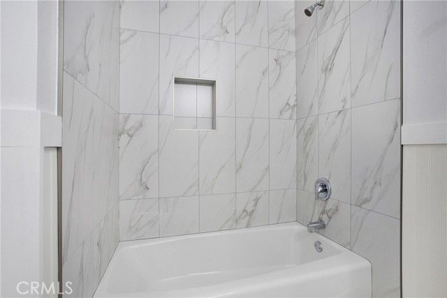 2220 Port Aberdeen Place, Newport Beach CA: https://media.crmls.org/medias/7bea68b9-565c-409a-843b-618010dd5f56.jpg