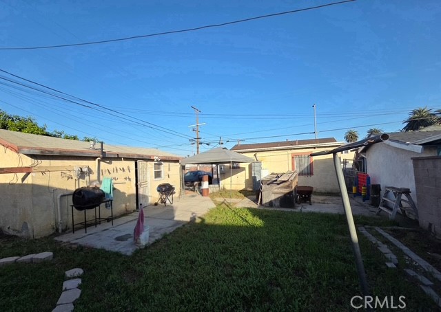 Detail Gallery Image 3 of 3 For 11867 S Broadway, Los Angeles,  CA 90061 - 2 Beds | 1 Baths