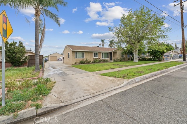 9614 Cypress Avenue, Fontana CA: https://media.crmls.org/medias/7beb7c52-9f17-4db5-a557-60954c1a01d3.jpg
