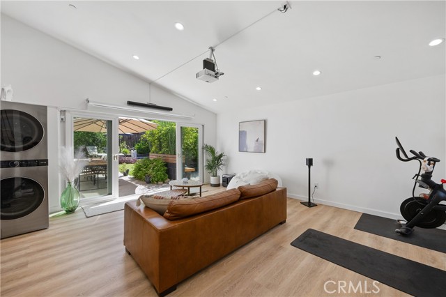 13646 1/2 Dronfield Avenue, Sylmar CA: https://media.crmls.org/medias/7bee4587-8909-48e1-982c-09e1d91cf41b.jpg