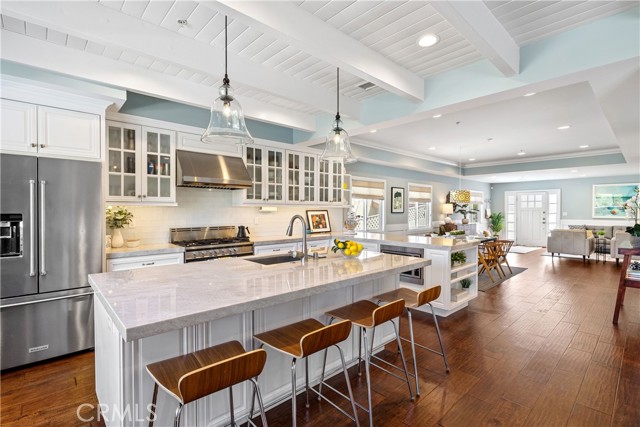 523 Juanita Avenue, Redondo Beach, California 90277, 5 Bedrooms Bedrooms, ,2 BathroomsBathrooms,Residential,Sold,Juanita,SB22083866