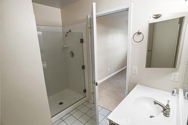 Detail Gallery Image 14 of 19 For 4744 Ben Ave #11,  Valley Village,  CA 91607 - 2 Beds | 2/1 Baths