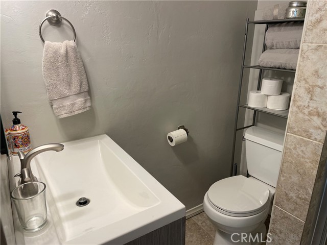 Detail Gallery Image 31 of 33 For 22050 Tulsa, Chatsworth,  CA 91311 - 2 Beds | 3 Baths