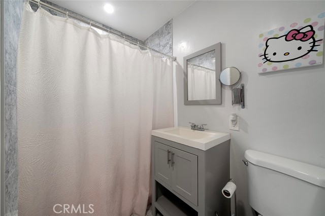 Detail Gallery Image 27 of 36 For 4228 Ostrom, Lakewood,  CA 90713 - 5 Beds | 3 Baths