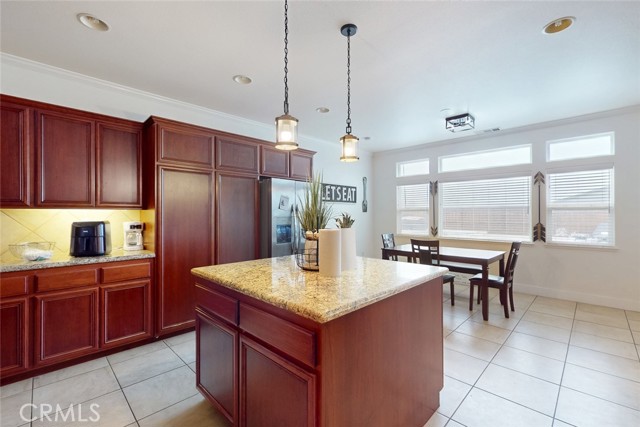 Detail Gallery Image 15 of 47 For 74 Magnesio, Oroville,  CA 95965 - 5 Beds | 3/1 Baths