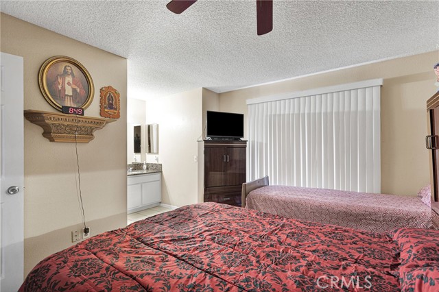 5834 Norman Way, Riverside CA: https://media.crmls.org/medias/7bf0d05a-4e40-4ae9-a57f-bd6f9104f9f8.jpg