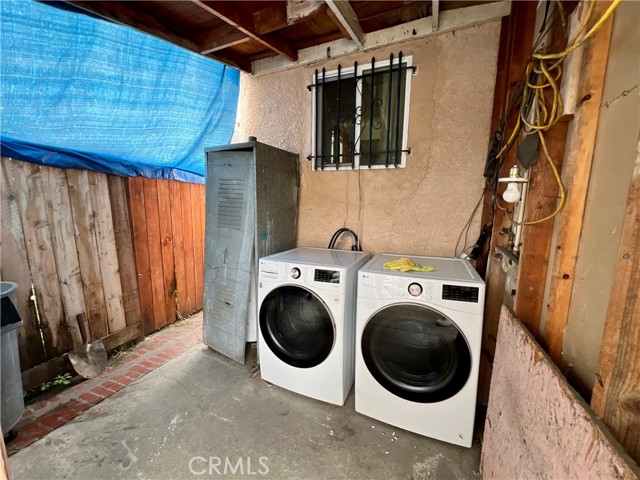 Detail Gallery Image 22 of 28 For 5852 S Olive St, Los Angeles,  CA 90003 - 4 Beds | 3 Baths