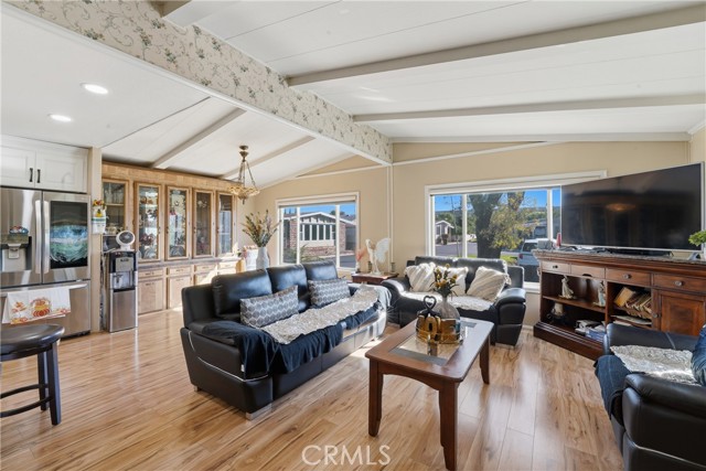 Detail Gallery Image 8 of 22 For 1919 W Coronet Ave #193, Anaheim,  CA 92801 - 3 Beds | 2 Baths