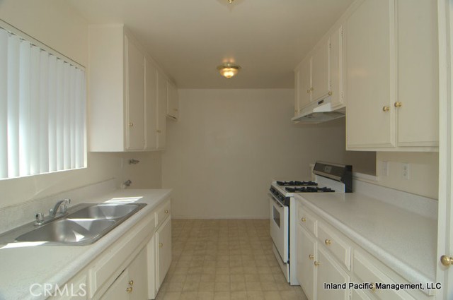 Detail Gallery Image 16 of 21 For 2015 Perry Avenue, Redondo Beach,  CA 90278 - – Beds | – Baths