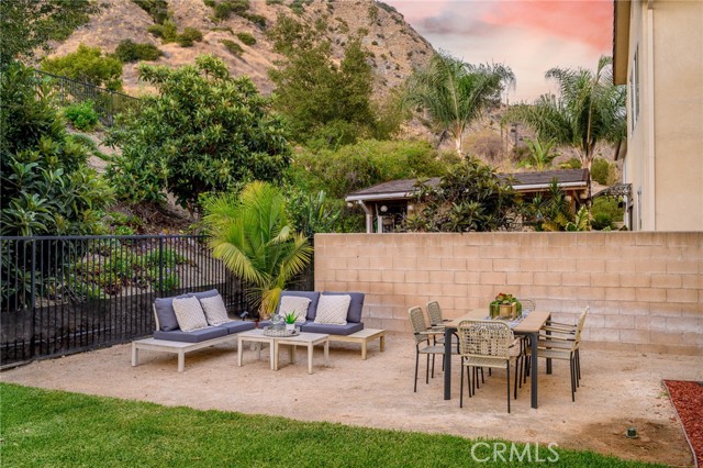 27 Silver Forest Court, Azusa CA: https://media.crmls.org/medias/7bf2e41b-22ef-4d6b-bc85-82c78c87a193.jpg