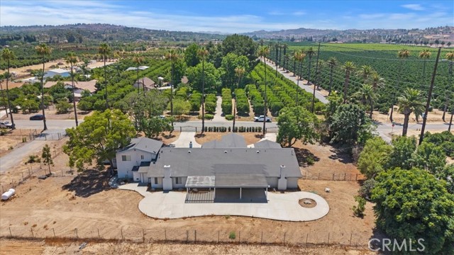 8853 Dufferin Avenue, Riverside CA: https://media.crmls.org/medias/7bf32868-d9fe-4283-b03d-b21439dedd68.jpg