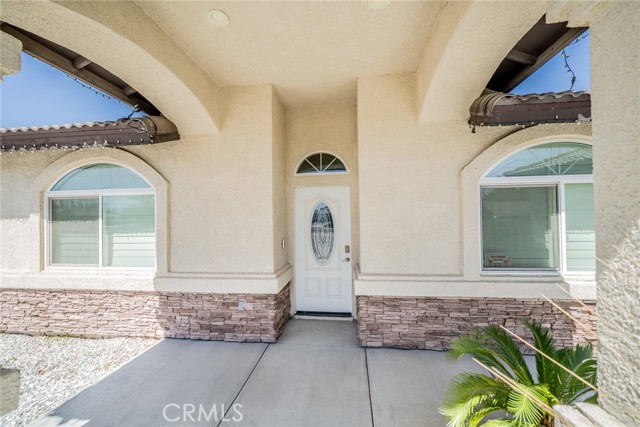 13546 Rincon Road, Apple Valley CA: https://media.crmls.org/medias/7bf32c5b-3aaa-438b-8847-b9cb3c8fbca9.jpg