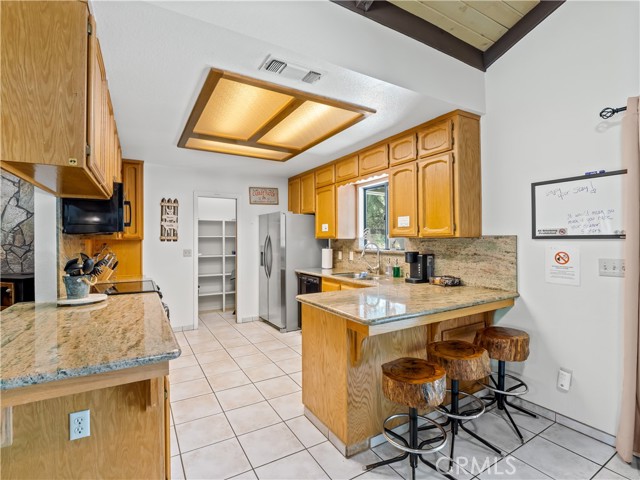 Detail Gallery Image 15 of 65 For 52092 Road 423, Oakhurst,  CA 93644 - 5 Beds | 3 Baths