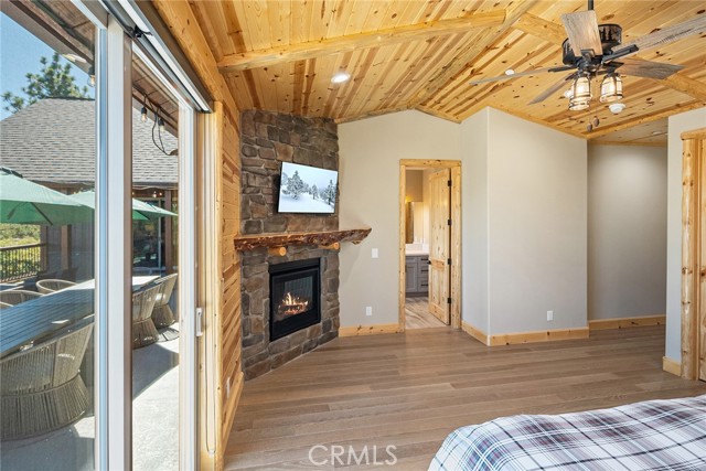 1658 Tuolumne Road, Big Bear City CA: https://media.crmls.org/medias/7bf3b344-dc1e-4451-8b6e-a6d9e9e11dd0.jpg