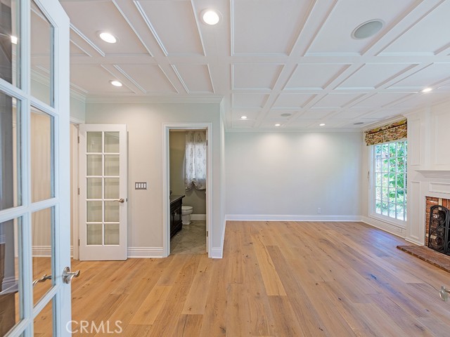 Detail Gallery Image 21 of 50 For 5463 Katherine, Sherman Oaks,  CA 91401 - 5 Beds | 3 Baths