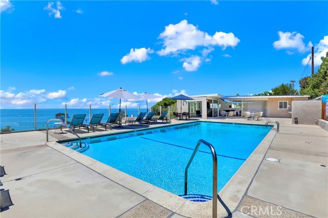 21692 Ocean Vista Drive, Laguna Beach CA: https://media.crmls.org/medias/7bf63146-a2ca-448b-ab42-96d94e805623.jpg