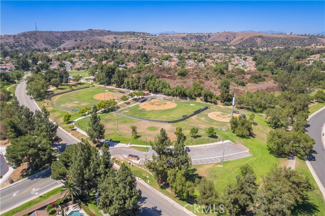 653 Rocking Horse Road, Walnut CA: https://media.crmls.org/medias/7bf69612-2053-4a50-b5e1-5e77a6c38ff3.jpg