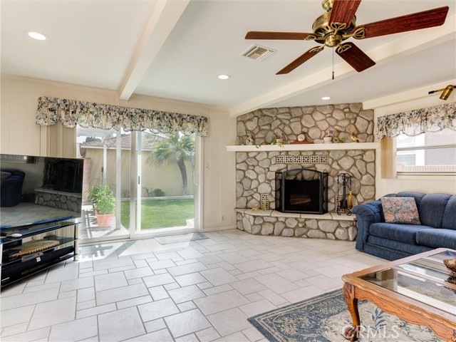 Detail Gallery Image 22 of 39 For 4856 Lomina Ave, Lakewood,  CA 90713 - 3 Beds | 1 Baths