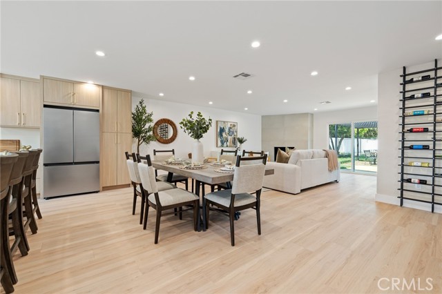 8840 Valjean Avenue, North Hills CA: https://media.crmls.org/medias/7bf7602c-5b2a-41f4-bb75-395b9493a0fc.jpg