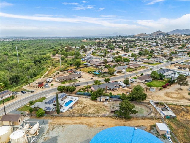 Detail Gallery Image 60 of 74 For 3998 Bluff, Norco,  CA 92860 - 4 Beds | 2/1 Baths