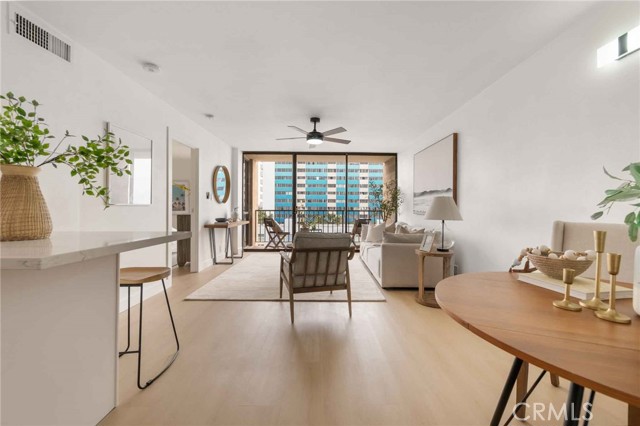 1750 E Ocean Boulevard, Long Beach CA: https://media.crmls.org/medias/7bf81bb7-48cc-47f5-aaa2-5c32c16e4180.jpg