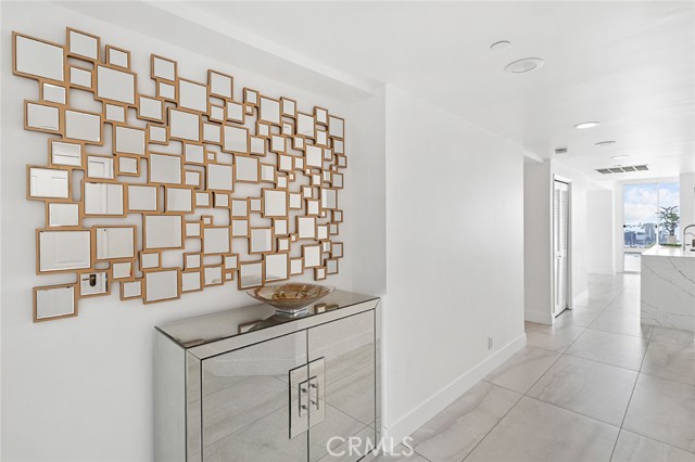 850 E Ocean Boulevard, Long Beach CA: https://media.crmls.org/medias/7bf9837b-3cde-4ac8-980b-d0ae4d337ef3.jpg