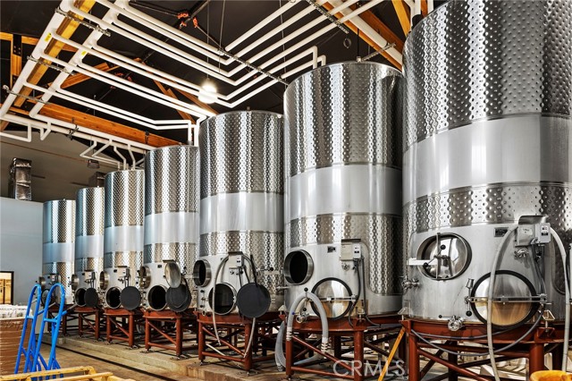 Image 34 of 62 For 40620 Calle Contento