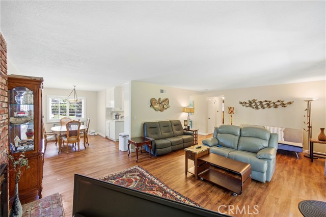 Detail Gallery Image 18 of 49 For 105 Harvard Ln, Seal Beach,  CA 90740 - 5 Beds | 2 Baths