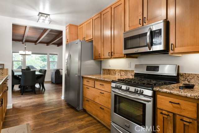 717 Crest Estates Drive, Lake Arrowhead CA: https://media.crmls.org/medias/7bfb4a12-b0eb-41e3-8f90-58e58ef56be8.jpg